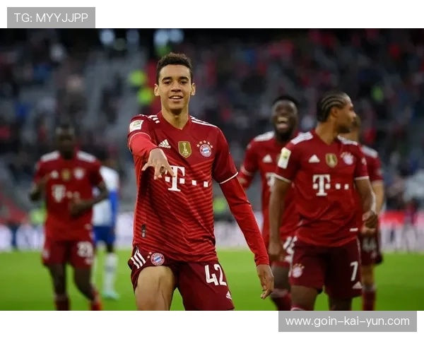 拜仁穆西亚拉脚下连续过人进账,速度与技巧并存的天才之路 拜仁穆西亚拉脚下连续过人进账,速度与技巧并存的天才之路